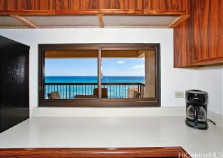 Photo #6: 202415830 Listing
