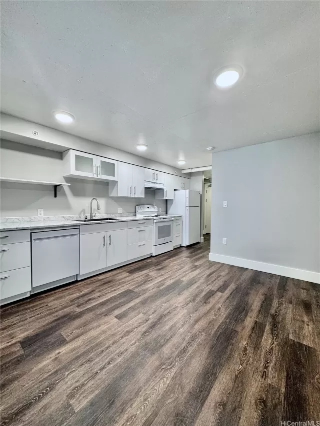 MLS: 202417550 Condo For Sale