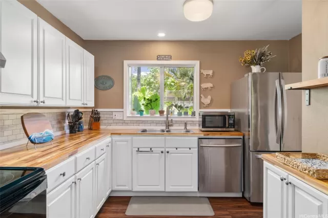 MLS: 202417699 Condo For Sale