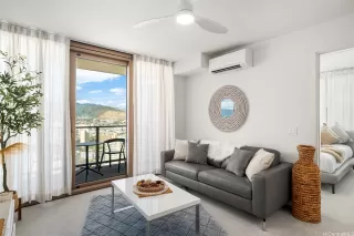 Photo #5: 202418433 Listing 