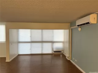 Photo #3: 202420648 Listing 