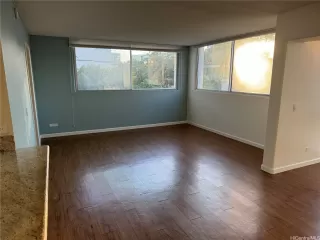 Photo #5: 202420648 Listing 