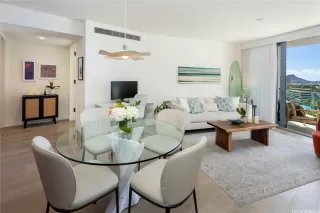 Photo #5: 202420782 Listing 