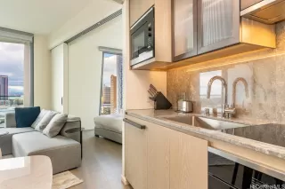 Photo #3: 202423309 Listing