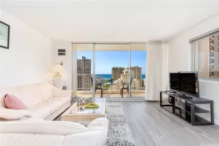 Photo #5: 202424221 Listing 