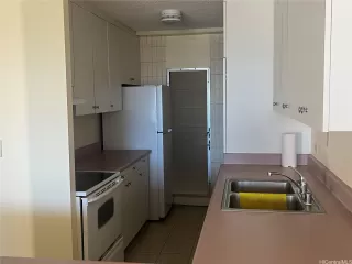 Photo #4: 202426098 Listing 