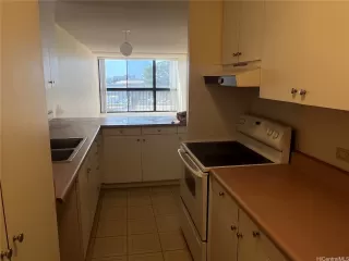 Photo #5: 202426098 Listing 