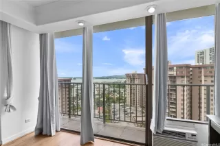 Photo #4: 202426498 Listing