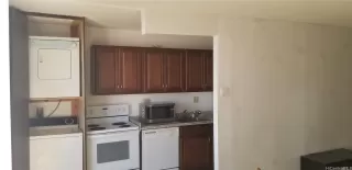 Photo #4: 202426538 Listing