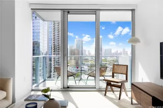 Photo #3: 202426914 Listing 