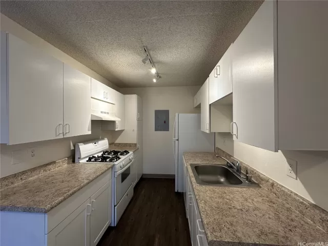 MLS: 202427103 Condo For Sale