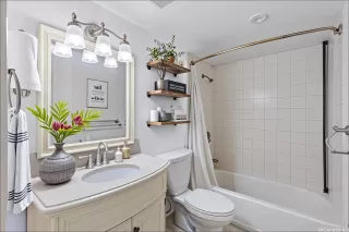 Photo #5: 202427153 Listing