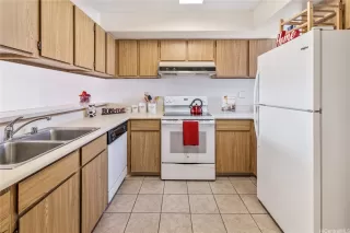 Photo #6: 202428351 Listing