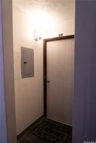 Photo #4: 202428430 Listing 