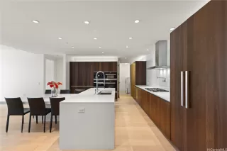 Photo #5: 202428902 Listing 