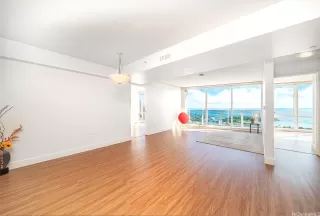 Photo #3: 202501107 Listing 