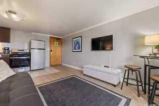 Photo #5: 202501301 Listing 