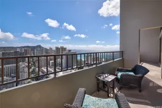 Browse active condo listings in ROYAL KUHIO