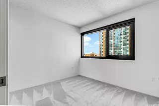 Photo #4: 202501620 Listing 