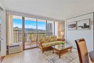 Photo #5: 202501754 Listing 