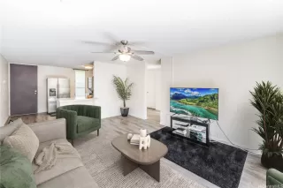 Photo #2: 202501952 Listing 