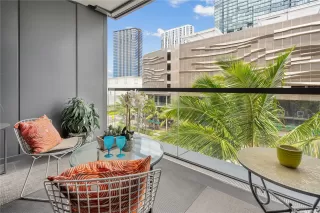 Photo #3: 202501962 Listing