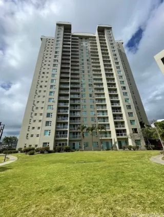 Photo #5: 202501977 Listing 