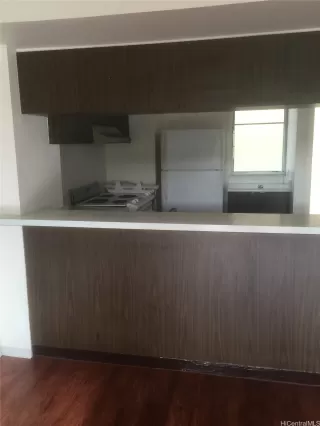 Photo #3: 202502124 Listing 