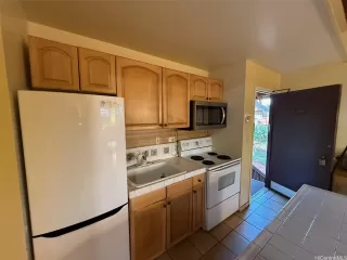 Photo #3: 202502686 Listing