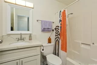 Photo #5: 202502791 Listing 