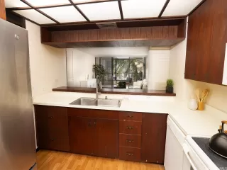 Photo #3: 202502844 Listing