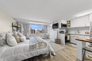 Photo #3: 202502900 Listing