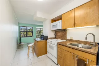 Photo #5: 202503221 Listing