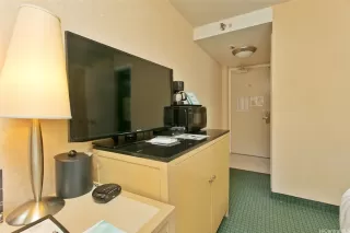 Photo #3: 202504640 Listing