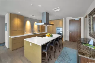 Photo #3: 202504680 Listing