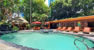 Photo #4: 202504734 Listing