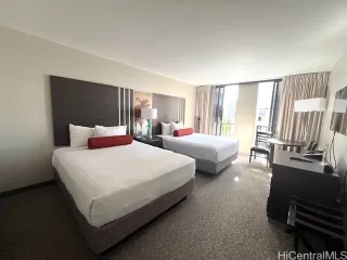 Photo #5: 202504941 Listing 