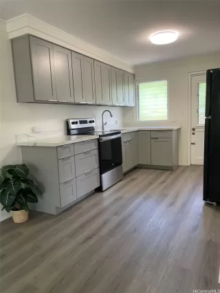 Photo #2: 202504943 Listing 