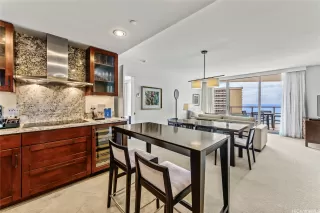 Photo #6: 202504946 Listing 