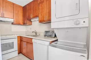 Photo #4: 202505090 Listing 