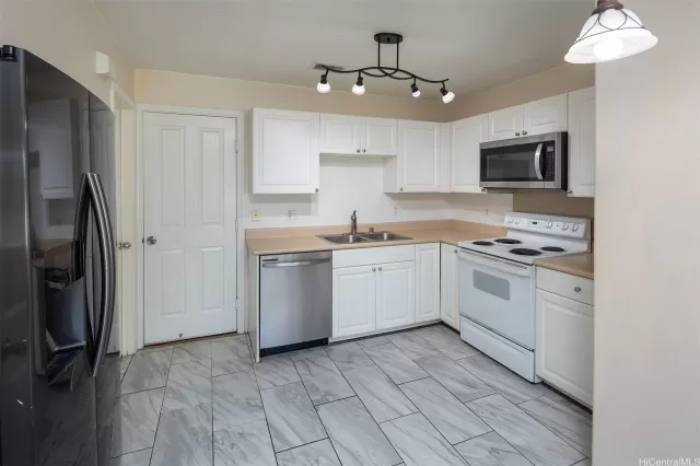 MLS: 202505226 Condo For Sale