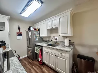 Photo #5: 202505619 Listing 