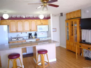 Photo #2: 202505758 Listing 