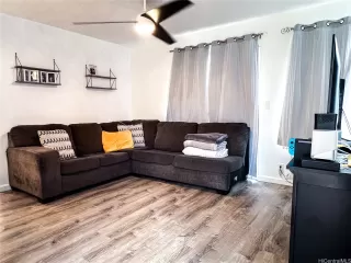 Photo #6: 202505787 Listing 