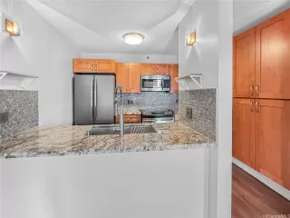 Photo #5: 202506019 Listing 