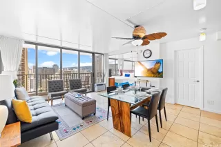 Photo #4: 202506309 Listing 