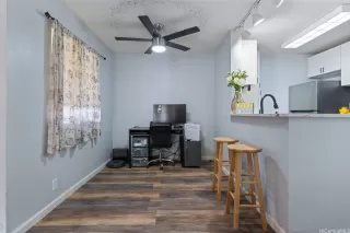 Photo #3: 202506334 Listing