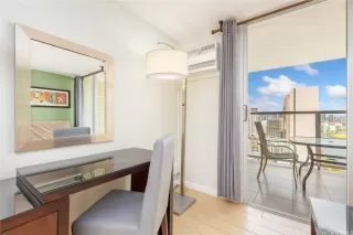 Photo #4: 202506561 Listing