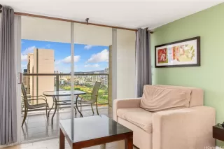 Photo #5: 202506561 Listing