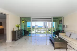 Photo #5: 202506618 Listing 